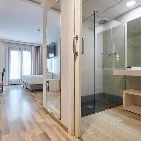 Hotel Centre 3*