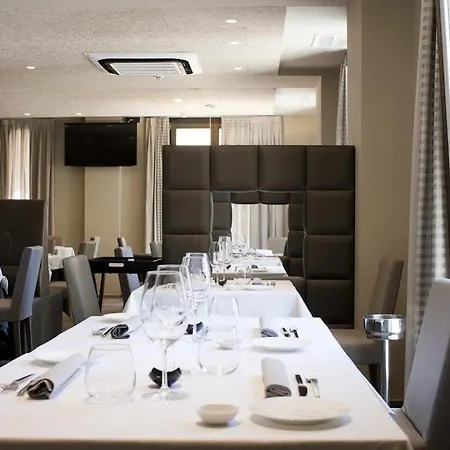 Centre Hotel 3*