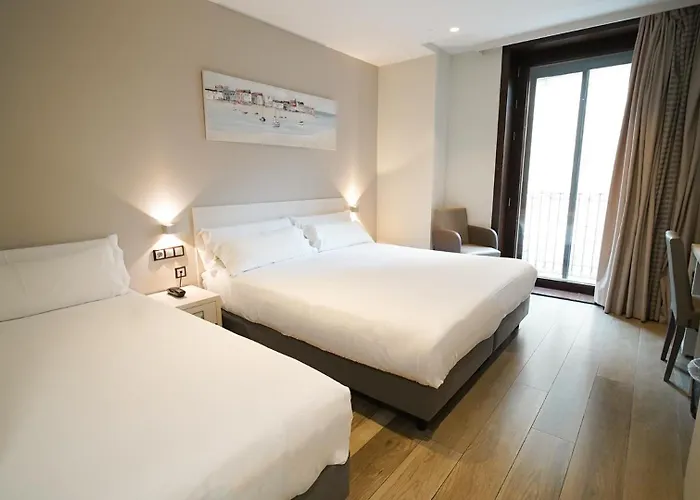 Centre Hotel 3*