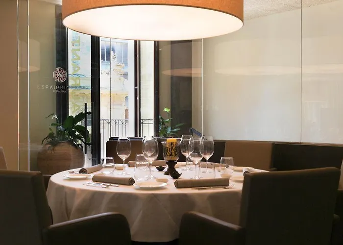 Centre Hotel 3*